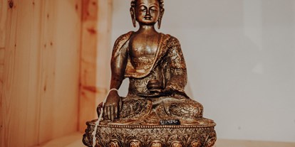 Händler - Zahlungsmöglichkeiten: Bar - Mattsee - 023 Buddha-Skulptur €434

 - Galerie der Sinne - Mattsee