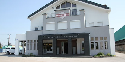 Händler - bevorzugter Kontakt: Online-Shop - Obereck (Sankt Johann am Walde) - Fliesen- und Natursteinausstellung und großflächiger Ausstellungsgarten - BERNIT GmbH & CoKG