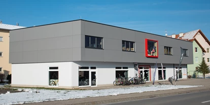Händler - Zahlungsmöglichkeiten: Kreditkarte - Wieselberg - Geschäftsgebäude Fritzmobile e. U. in Weng im Innkreis - Fritzmobile GmbH