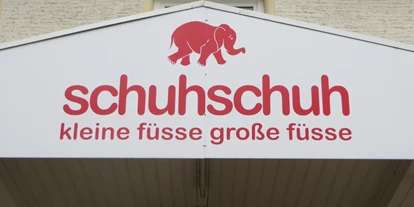 Händler - Selbstabholung - Gundendorf - schuhschuh in Gmunden, ehemals Elefanten-Werksverkauf, seit Jahrzehnten für Kinderschuhe bekannt, Outletpreise, inzwischen Sortiment für ganze Famlie - schuhschuh Köck Handelsgesellschaft mbH
