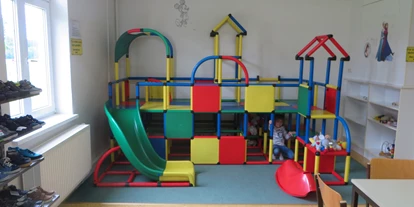Händler - Selbstabholung - Gundendorf - unser beliebter Kinderspielplatz indoor - leider jetzt verwaist! - schuhschuh Köck Handelsgesellschaft mbH