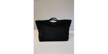 Händler - Produkt-Kategorie: Möbel und Deko - Ramsau (Faistenau) - Nubukleder Tasche schwarz - ein besonders UNIKAT - Textilwerkstatt