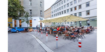 Händler - überwiegend regionale Produkte - Wien-Stadt Seestadt Aspern - Schanigarten - Roland Soyka