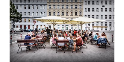 Händler - Zahlungsmöglichkeiten: Apple Pay - Wien-Stadt Innenstadt - Schanigarten Blick vom Restaurant - Roland Soyka