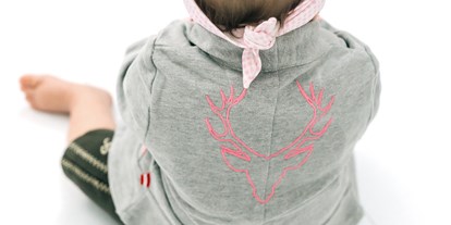Händler - Produkt-Kategorie: Kleidung und Textil - Fißlthal - Dirndljacke Mt. Rosa 
Kopftuch Vichy rosa - MOGO