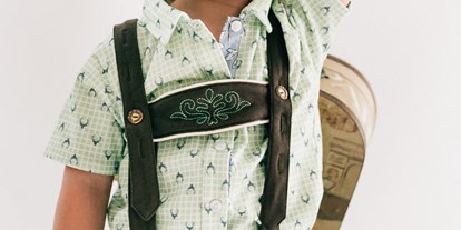 Händler - Zahlungsmöglichkeiten: Überweisung - Straßwalchen - Shirt Livrio
Hose Bopser kurz grün - MOGO