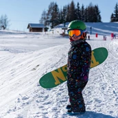 Unternehmen - Snowboards zum Verleihen, Snowboardkurs für Kinder auf der Emberger Alm - Drausport/Oberdrautaler Sportschule, Shop und Sportschule - Waltraud Sattlegger