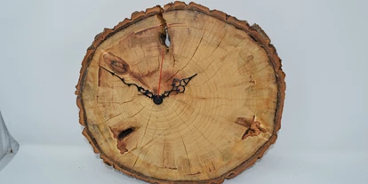 Händler - Produkt-Kategorie: Schmuck und Uhren - Ortgraben - Holz Wanduhr aus Pappel - Huizbirn