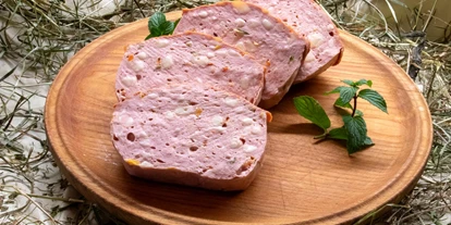 Händler - überwiegend regionale Produkte - Ellbögen - pikanter Fleischkäse - Schafzuchtbetrieb Maurer