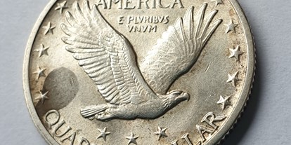 Händler - digitale Lieferung: Telefongespräch - Zilling - Münze von Amerika. 1/4 Dollar - Halbedel Münzen & Medaillen GmbH.