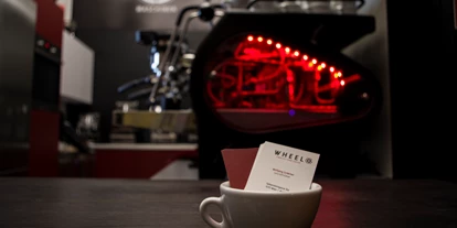 Händler - Zahlungsmöglichkeiten: auf Rechnung - Wolfsgraben - Die La Marzocco Strada - WHEEL - Simplify your Coffee
