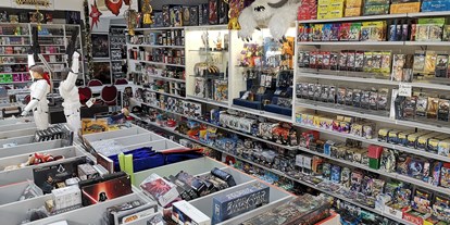 Händler - Unternehmens-Kategorie: Einzelhandel - Bei uns findet sich jeder etwas! :) - Merchfox Comic Shop
