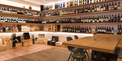 Händler - Zahlungsmöglichkeiten: Kreditkarte - Dietrichschlag (Bad Leonfelden) - Wir haben ein breites Angebot an Weinen und Spirituosen - Weinhaus Wakolbinger