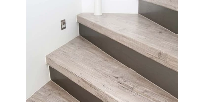 Händler - Produkt-Kategorie: Möbel und Deko - Hinteregg (Pöllau) - Wunderschön verkleidete Treppe mit Stufen aus Laminat.
Laminatstufen, Trittstufen aus Laminat, Renovierungsstufe, Renovierungsstufen - RenoShop Renovierungssysteme