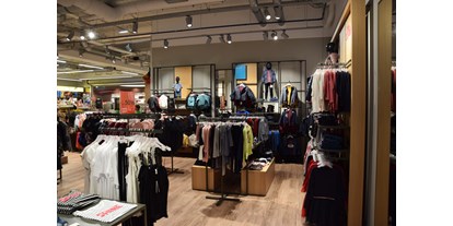 Händler - Zahlungsmöglichkeiten: Sofortüberweisung - Robitzboden - Textil Abteilung - Anna´s Spielewelt & Fashion Wieselburg