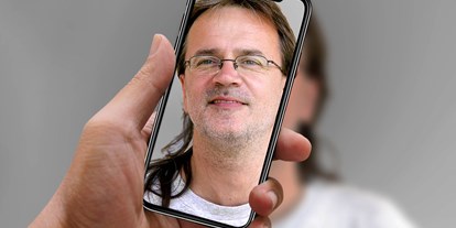Händler - digitale Lieferung: Telefongespräch - Bürmoos - Mag. Hans-Christian Dobler - interact!multimedia