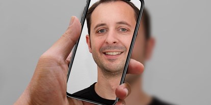 Händler - digitale Lieferung: Telefongespräch - Bürmoos - Mag. Alexander Gautsch - interact!multimedia