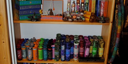 Händler - überwiegend Fairtrade Produkte - Stockham (Straßwalchen) - Galerie der Sinne - Mattsee