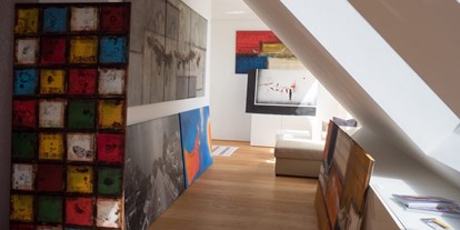 Händler - Produkt-Kategorie: Möbel und Deko - Mauerbach - Showroom - Happy Art