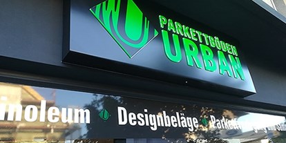 Händler - Endfelden - Parkettböden Urban: Leuchtkasten - Agentur West - Manfred Salfinger