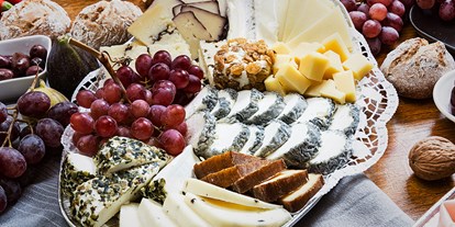 Händler - überwiegend regionale Produkte - Wien - Wir führen bis zu 400 Käsesorten aus über 15 Ländern. - Julius Meinl am Graben