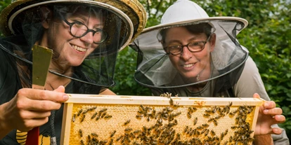Händler - Lebensmittel und Getränke: Honig - PLZ 6491 (Österreich) - Bee My Honey Halskette von Bio-Imkerei Auhonig