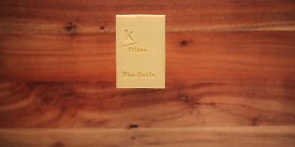 Händler - Steuersatz: 20 % - Bisamberg - Bio Olivenöl Seife - konsequent Naturkosmetik Bio-Olivenöl-Seife kaltgerührt