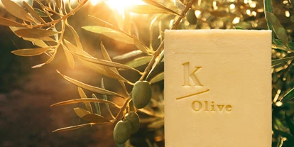 Händler - Drogerie und Kosmetik: Körperpflege - PLZ 2103 (Österreich) - Bio Olivenöl Seife - konsequent Naturkosmetik Bio-Olivenöl-Seife kaltgerührt
