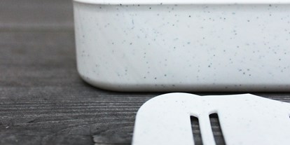 Händler - Steuersatz: 20 % - Bisamberg - Nachhaltige Seifendose - konsequent Naturkosmetik Seifendose aus Zuckerrohr - creme/weiß