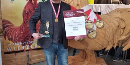 Händler - 100 % steuerpflichtig in Österreich - Schickedt - Landessieger Apfel Cuvée aus dem Eichenfass ☺️ - Rony's Schnapsladen