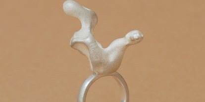 Händler - Selbstabholung - Wien-Stadt - TUKOA Kollektion "Coral Embrace". Ring aus Silber, RW52. - TUKOA Jewellery Design