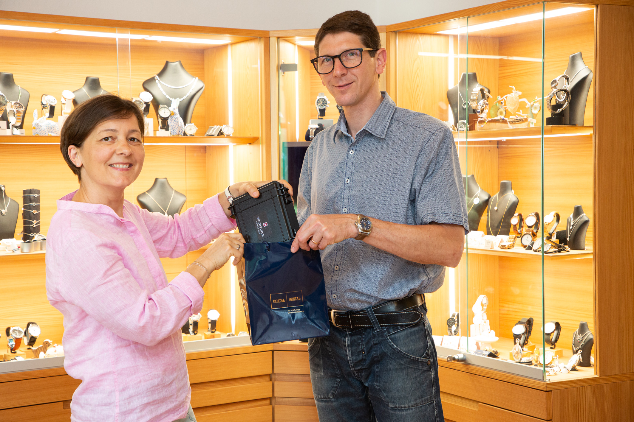 Unternehmen - Entspanntes und gemütliches Einkaufserlebnis in einem sehr ruhigen Rahmen - Dostal Die Uhrmacher
