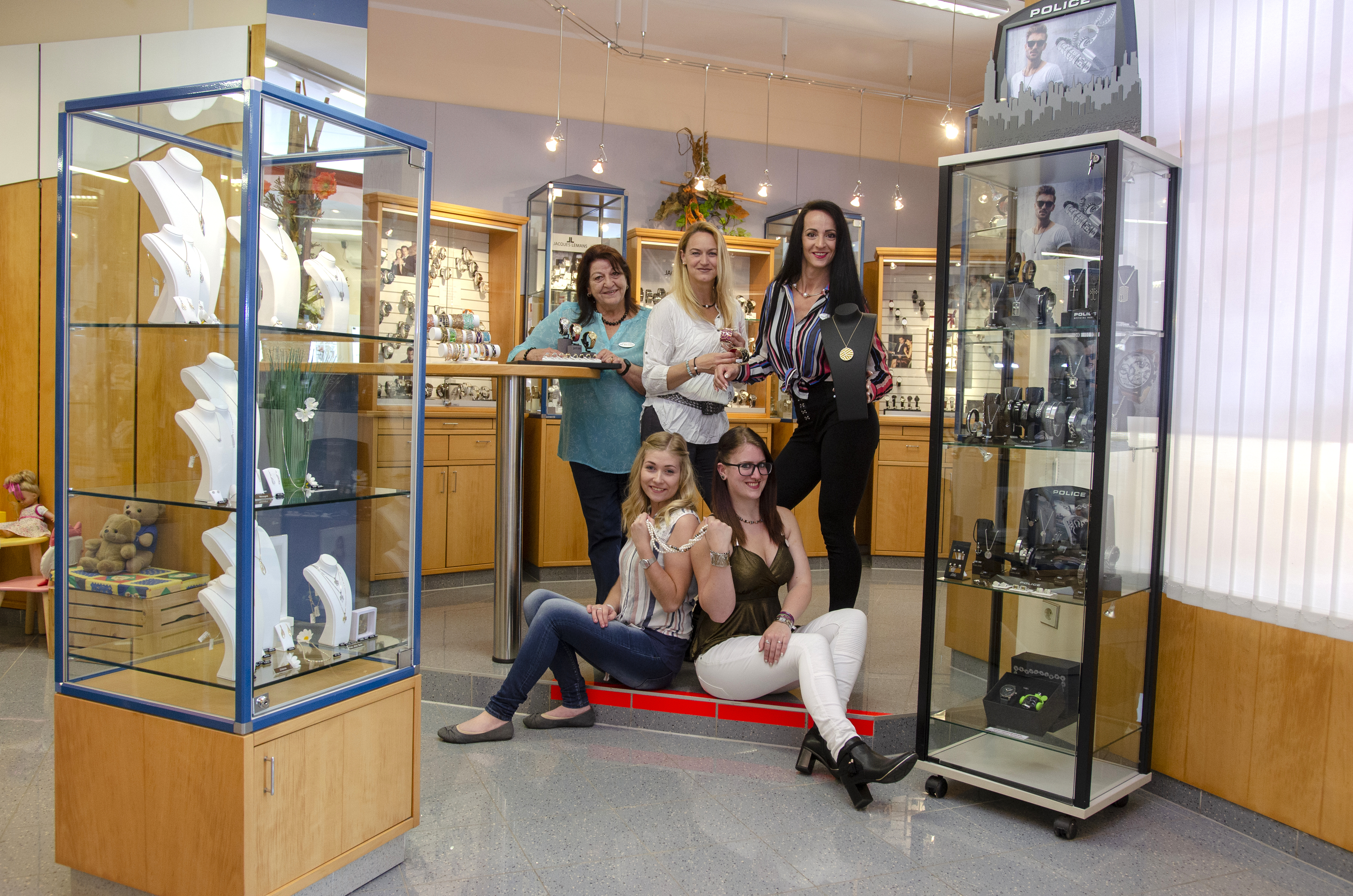 Unternehmen - Das Team von Juwelier Lackner in St. Marein/Mzt. - Juwelier Lackner GmbH