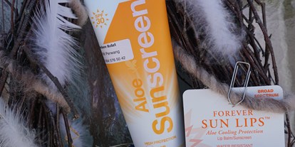 Händler - Gutscheinkauf möglich - Bürmoos - Aloe SunscreLSF 30 und schützt vor schädlichen UVA- und UVB- Strahlen. + einen Sunlips gratis dazu solange der Vorrat reicht. - Aloe Vera Produkte