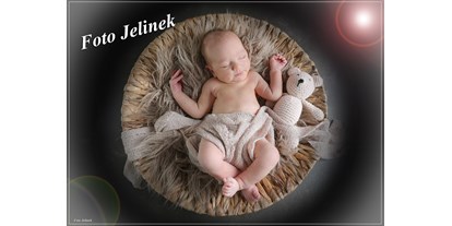 Händler - bevorzugter Kontakt: per Telefon - Lenzing (Saalfelden am Steinernen Meer) - Newbornshooting - Foto Jelinek - Rudolf Thienel