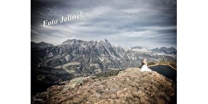 Händler - Art der Abholung: kontaktlose Übergabe - Lenzing (Saalfelden am Steinernen Meer) - Hochzeitshooting - Foto Jelinek - Rudolf Thienel
