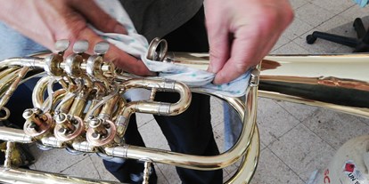 Händler - Zahlungsmöglichkeiten: Apple Pay - Osttirol - Reparaturen an Blechblasinstrumenten - Musikhaus Joast