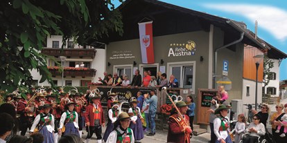 Händler - überwiegend regionale Produkte - Hall in Tirol - Rebe-Austria Shop * Weinbar * Weinhandel - Rebe-Austria * Weinbar * Weinhandel * Schmankerln * regionale Produkte