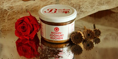 Händler - regionale Produkte aus: natürlichen Inhalten - Mohn Joghurt Kuchen  - Backen mit Herz e.U. 
