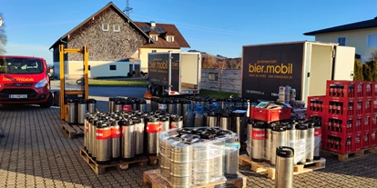 Händler - Unternehmens-Kategorie: Großhandel - Roidham (Sankt Pantaleon, Ostermiething) - Zurückschreiben im Lager vom Stefanieball Seekirchen - bier.mobil Getränkehandel