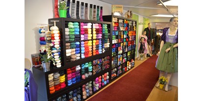 Händler - überwiegend selbstgemachte Produkte - Tweng - Wolle-OnlineShop