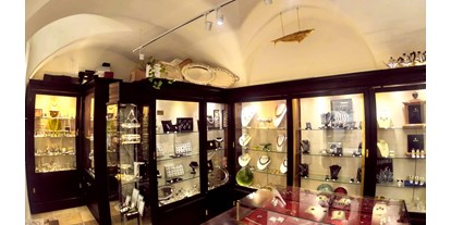 Händler - überwiegend selbstgemachte Produkte - Präbichl - Goldzander - Juwelier im Zanderhof