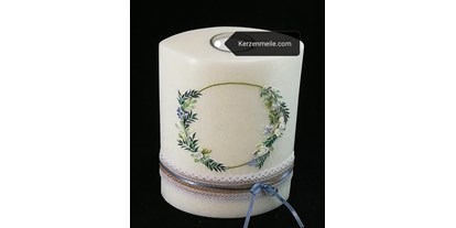 Händler - Zahlungsmöglichkeiten: Überweisung - Hürm - Hochzeitskerze mit Blumenkranz - Kerzenmeile Margot Hulek