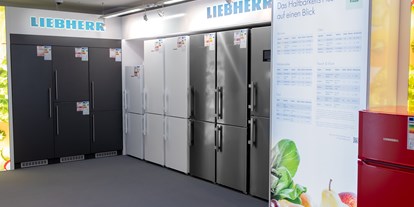 Händler - Kühlschränke, Kombinationen, Side by Sider und auch Weinkühler im Sortiment und in der Ausstellung. - Radio Krejcik KG