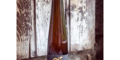 Händler - Unternehmens-Kategorie: Produktion - Salzburg-Stadt pongau - Bio-Eisapfel, Apfelsüßwein
0,375 l Flasche mit Schraubverschluss - Cida e.U.