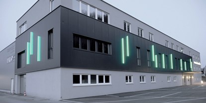 Händler - Gutscheinkauf möglich - PLZ 4924 (Österreich) - PRODUKTION / Pamalux - Pamalux Leuchten GmbH 