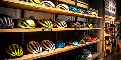 Händler - überwiegend selbstgemachte Produkte - Voggenberg - Helme für alle was dabei. - Prinzbike der Bikeshop in Bergheim bei Salzburg