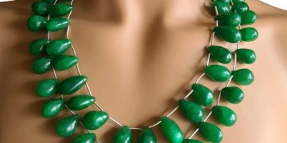 Händler - Produkt-Kategorie: Schmuck und Uhren - PLZ 2105 (Österreich) - Natur Smaragd Collier “Pear” - JOY