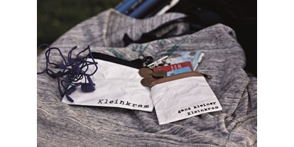 Händler - Produkt-Kategorie: Kleidung und Textil - Wien Alsergrund - Taschen wie aus Papier!
Kleinkram
ganz kleiner Kleinkram - Taschen wie aus Papier!