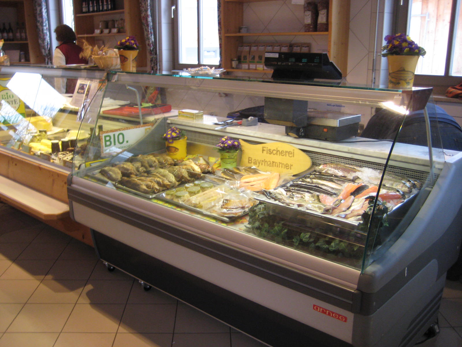 Unternehmen - Bauernmarkt jeden Freitag am Winklhof 13-17:00 - FISCHEREI Bayrhammer